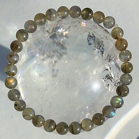 Hand Made Labradorite Gemstone Bracelet - Picture 3 of 7